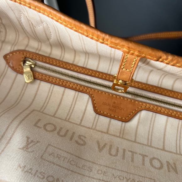 Louis Vuitton | Neverfull MM Damier Azur - Picture 14 of 16